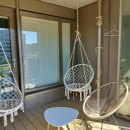 Kolmio, Parvekkeet, Meri, Sauna Ja Keskustassa! * 헬싱키